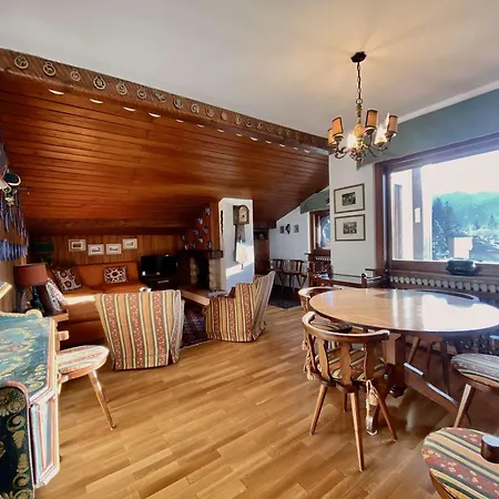 Cozy 3 Bedroom With Beautiful Views アパート