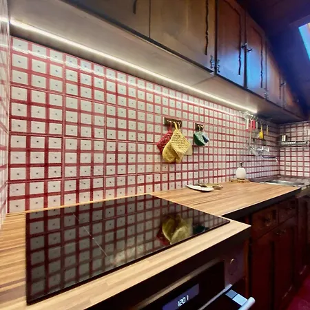Cozy 3 Bedroom With Beautiful Views * コルティーナ・ダンペッツォ